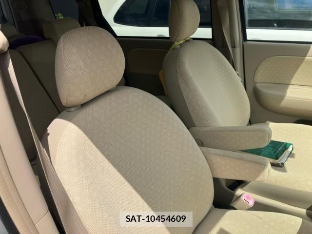 Toyota SIENTA 2006-07 8831597-8