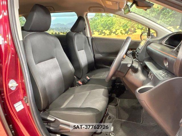 Toyota SIENTA 2019-06 8850633-8