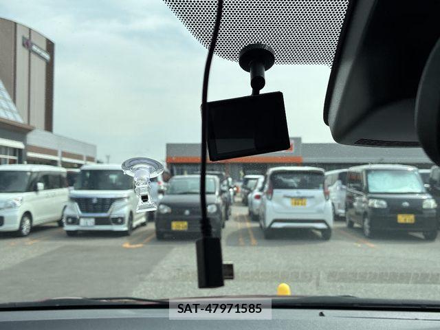 Toyota SIENTA 2019-11 8850637-19