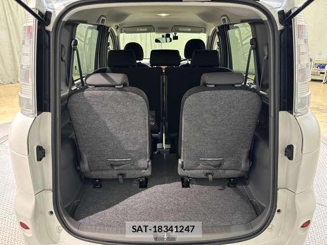 Toyota SIENTA 2013-09 8850638-24