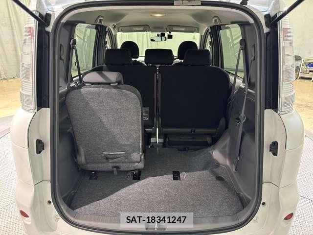 Toyota SIENTA 2013-09 8850638-25