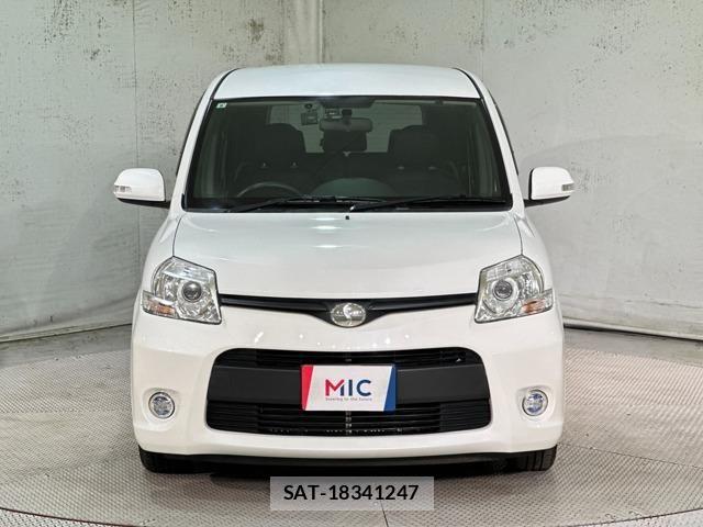Toyota SIENTA 2013-09 8850638-2