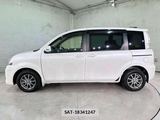 Toyota SIENTA 2013-09 8850638-7