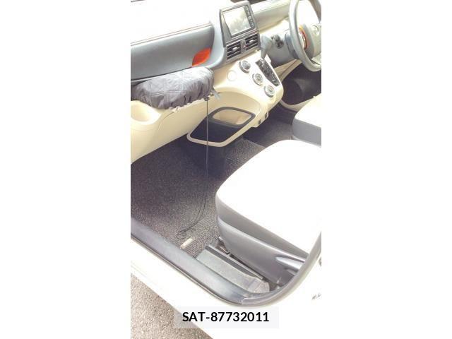 Toyota SIENTA 2016-05 8850639-20