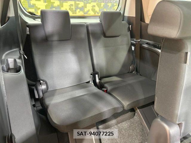 Toyota SIENTA 2023-05 8850631-9