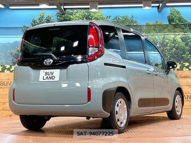 Toyota SIENTA 2023-05 8850631-16