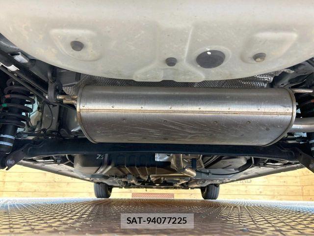 Toyota SIENTA 2023-05 8850631-18