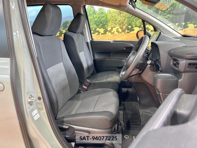 Toyota SIENTA 2023-05 8850631-7