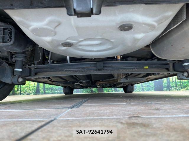 Toyota SIENTA 2019-04 8849884-19