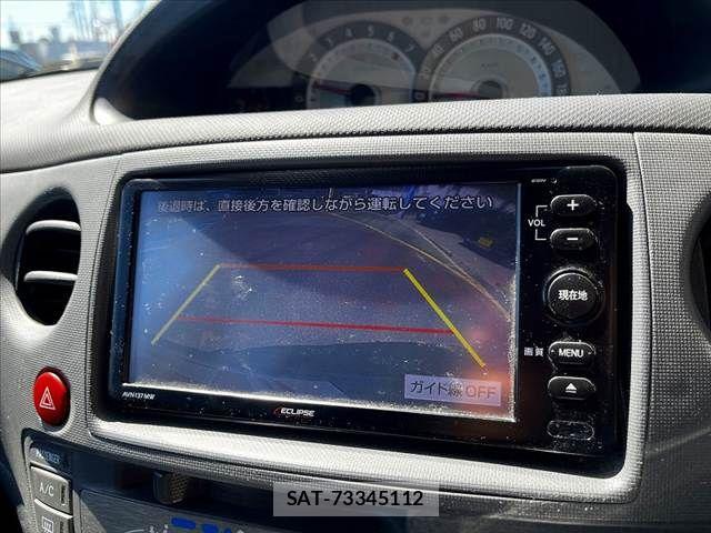 Toyota SIENTA 2011-11 8850641-13