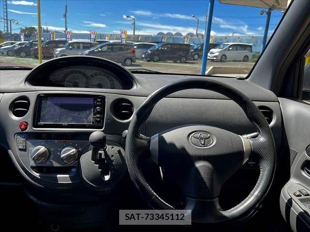 Toyota SIENTA 2011-11 8850641-1