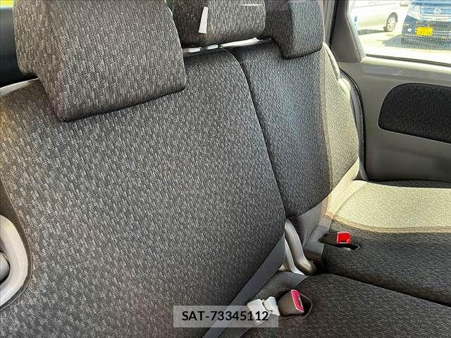 Toyota SIENTA 2011-11 8850641-23