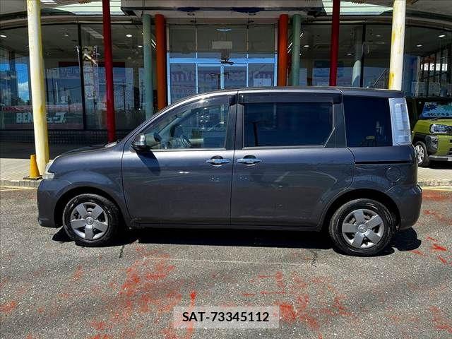 Toyota SIENTA 2011-11 8850641-4