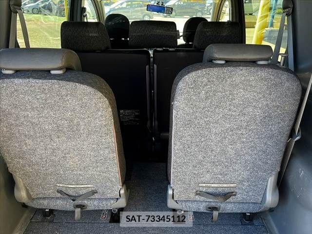 Toyota SIENTA 2011-11 8850641-8