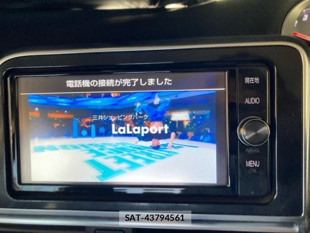 Toyota SIENTA 2017-10 8850636-16