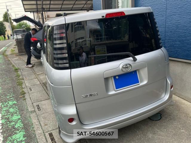Toyota SIENTA 2006-06 8850640-2
