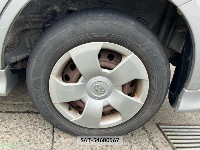 Toyota SIENTA 2006-06 8850640-5