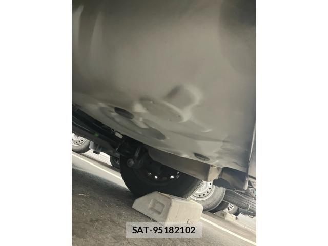 Toyota SIENTA 2009-10 8850642-9