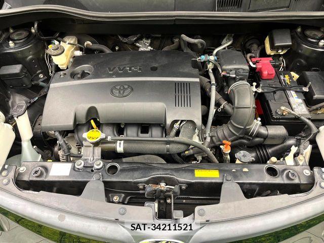 Toyota SIENTA 2013-10 8872061-17