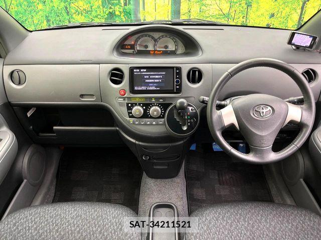 Toyota SIENTA 2013-10 8872061-1