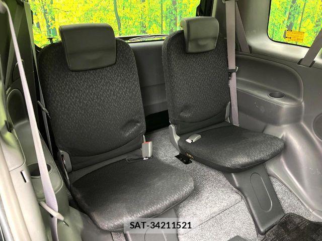 Toyota SIENTA 2013-10 8872061-8