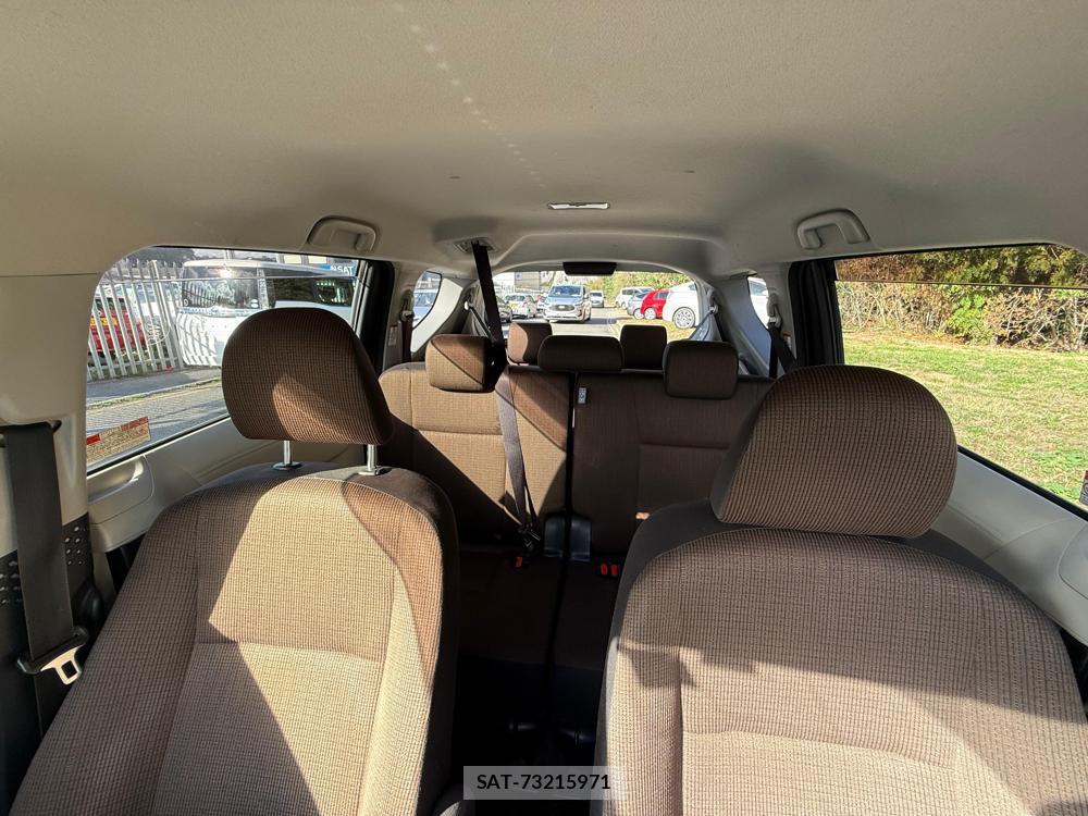 Toyota SIENTA 2017-09 1297073-10