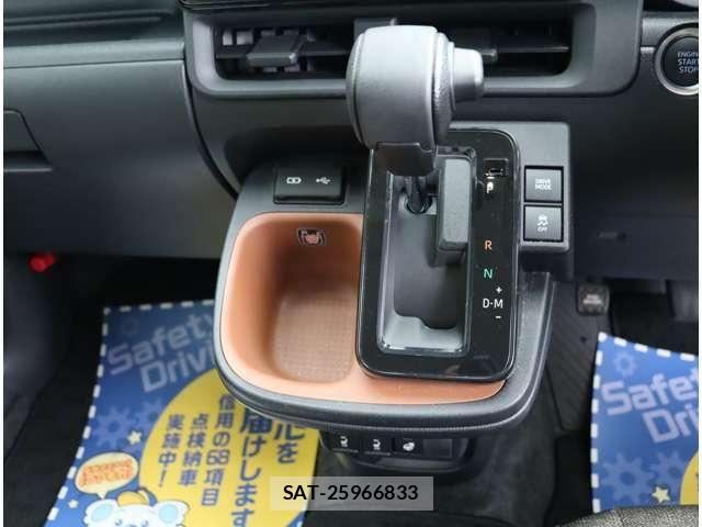 Toyota SIENTA 2024-03 8882121-13
