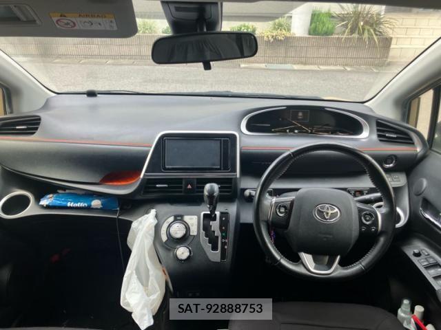 Toyota SIENTA 2021-01 8882138-9
