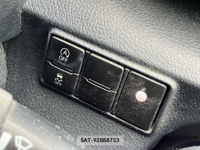 Toyota SIENTA 2021-01 8882138-16