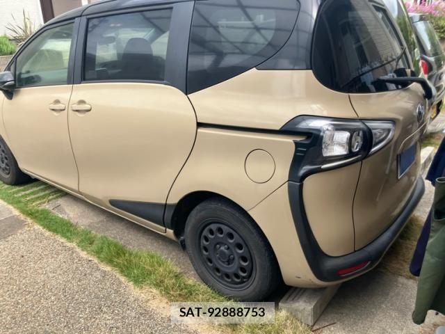 Toyota SIENTA 2021-01 8882138-2