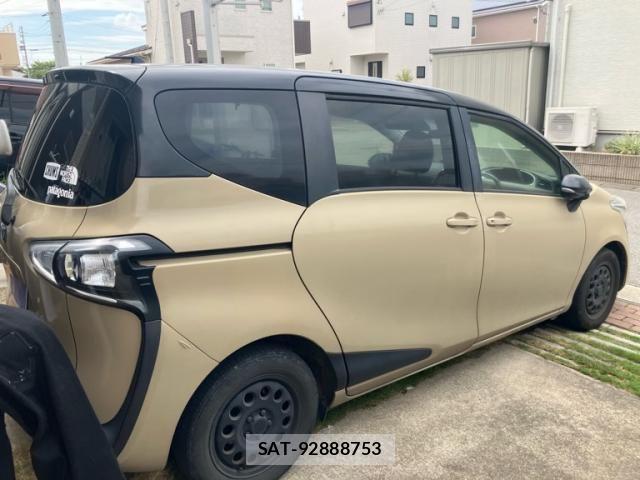 Toyota SIENTA 2021-01 8882138-3