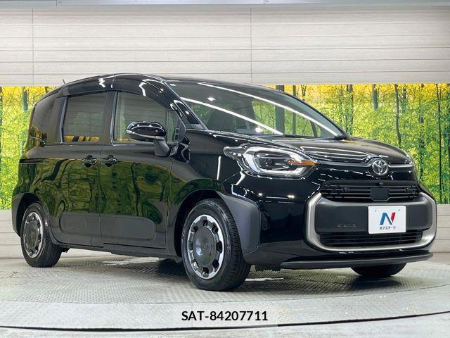 Toyota SIENTA 2025-05 8882120-16