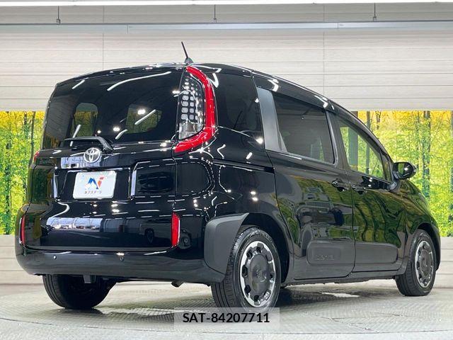 Toyota SIENTA 2025-05 8882120-17