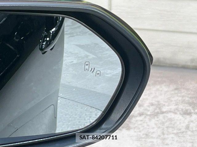 Toyota SIENTA 2025-05 8882120-5