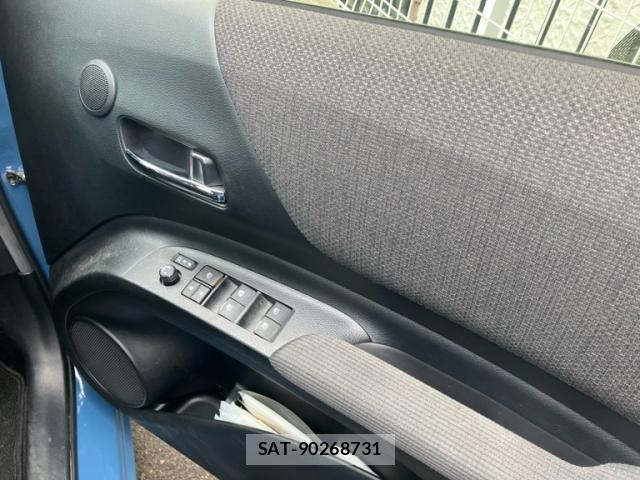 Toyota SIENTA 2022-06 8882131-12