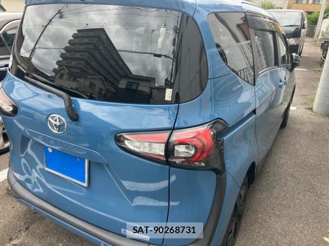 Toyota SIENTA 2022-06 8882131-2