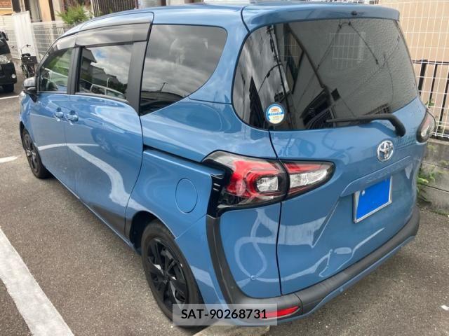 Toyota SIENTA 2022-06 8882131-3
