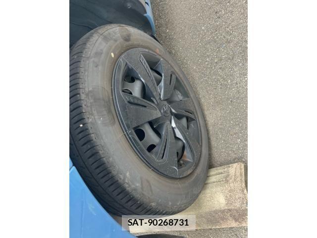 Toyota SIENTA 2022-06 8882131-6