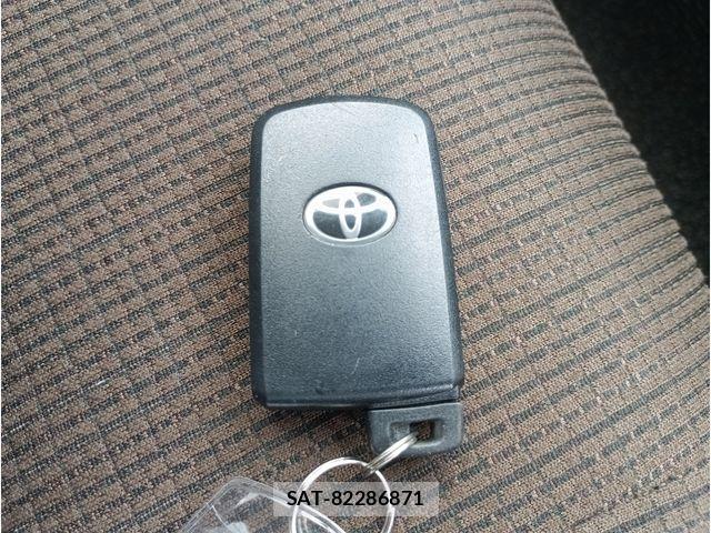 Toyota SIENTA 2015-10 8882144-19