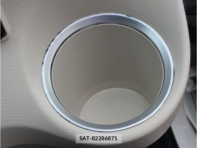 Toyota SIENTA 2015-10 8882144-21