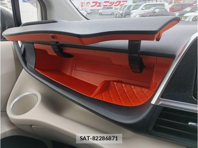 Toyota SIENTA 2015-10 8882144-4