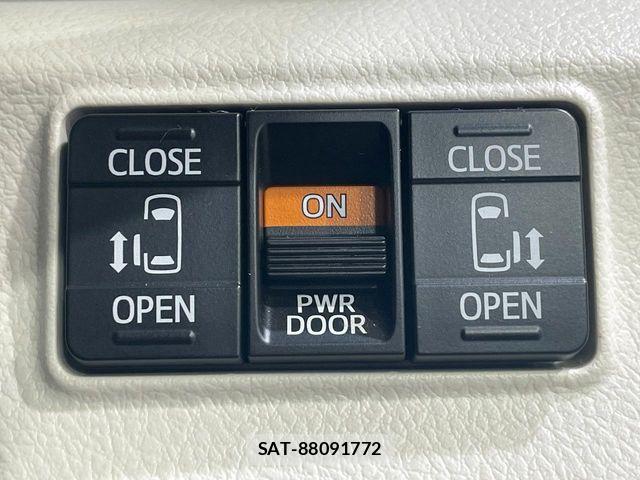 Toyota SIENTA 2019-02 8882130-7