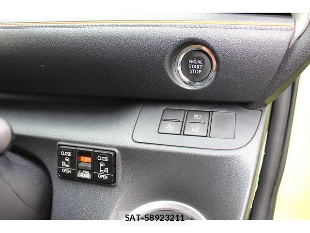 Toyota SIENTA 2015-07 8882146-10