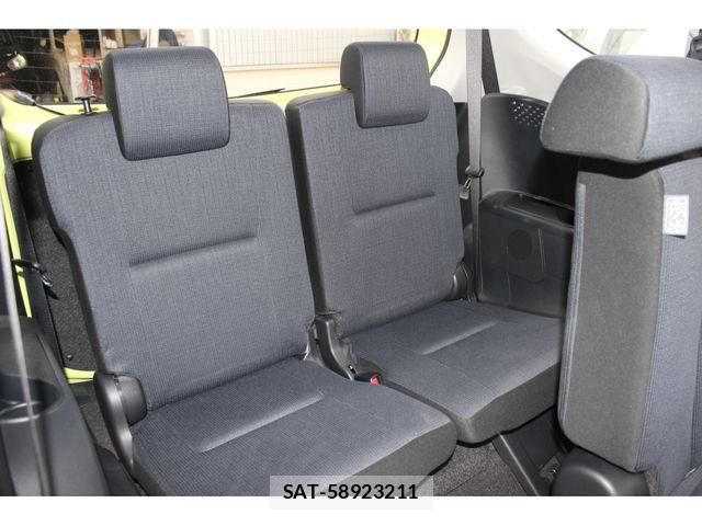 Toyota SIENTA 2015-07 8882146-17