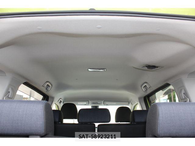 Toyota SIENTA 2015-07 8882146-19
