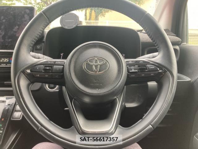 Toyota SIENTA 2022-08 8882123-18