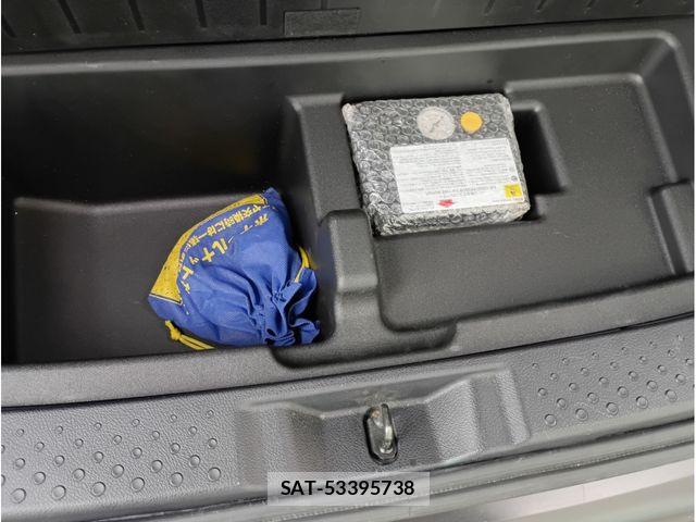 Toyota SIENTA 2015-09 8882142-19