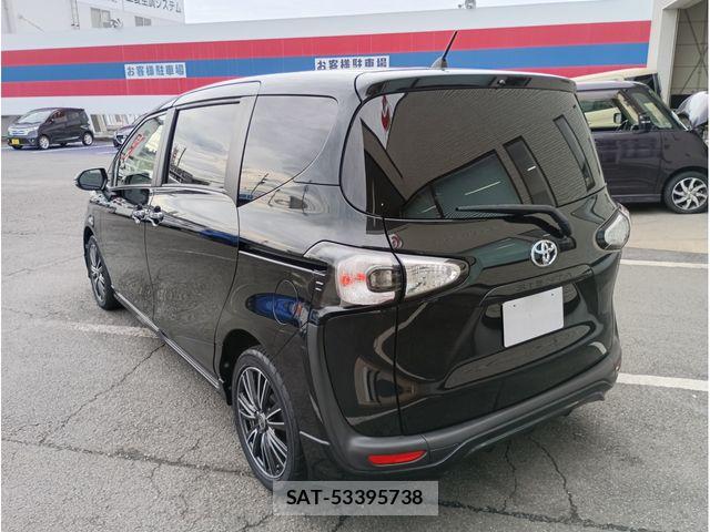 Toyota SIENTA 2015-09 8882142-4