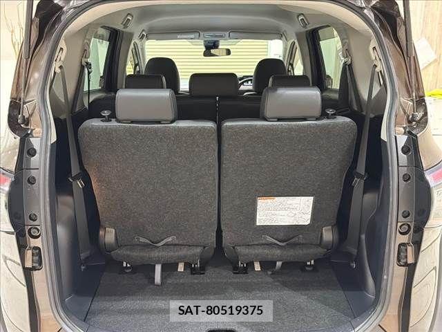 Toyota SIENTA 2018-03 8884340-11