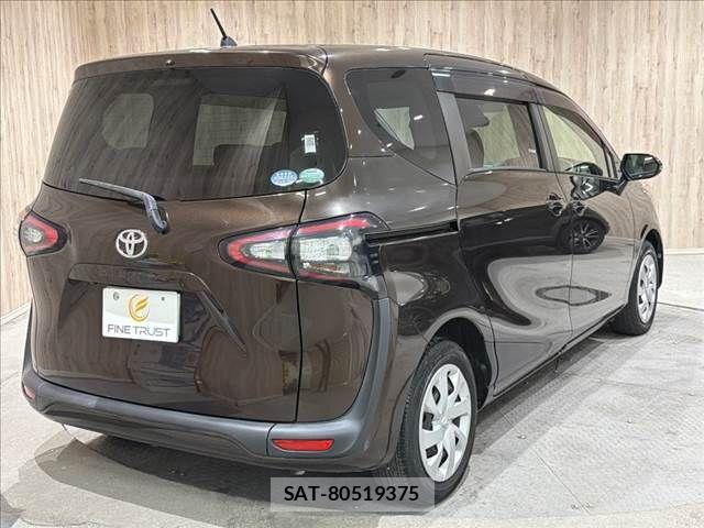 Toyota SIENTA 2018-03 8884340-19
